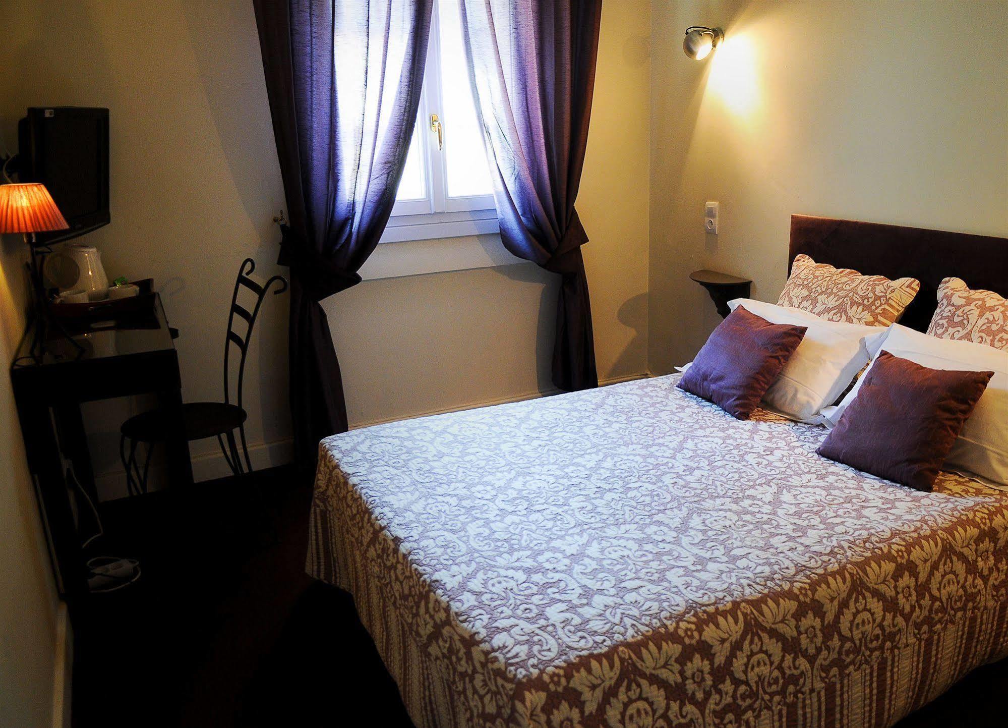 Logis Hotel Orly 阿莱斯 外观 照片