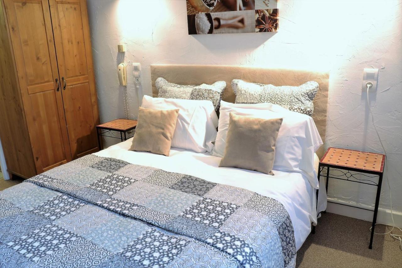 Logis Hotel Orly 阿莱斯 外观 照片